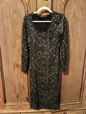 Suzy Shier Black and Cream Paisley Midi Dress